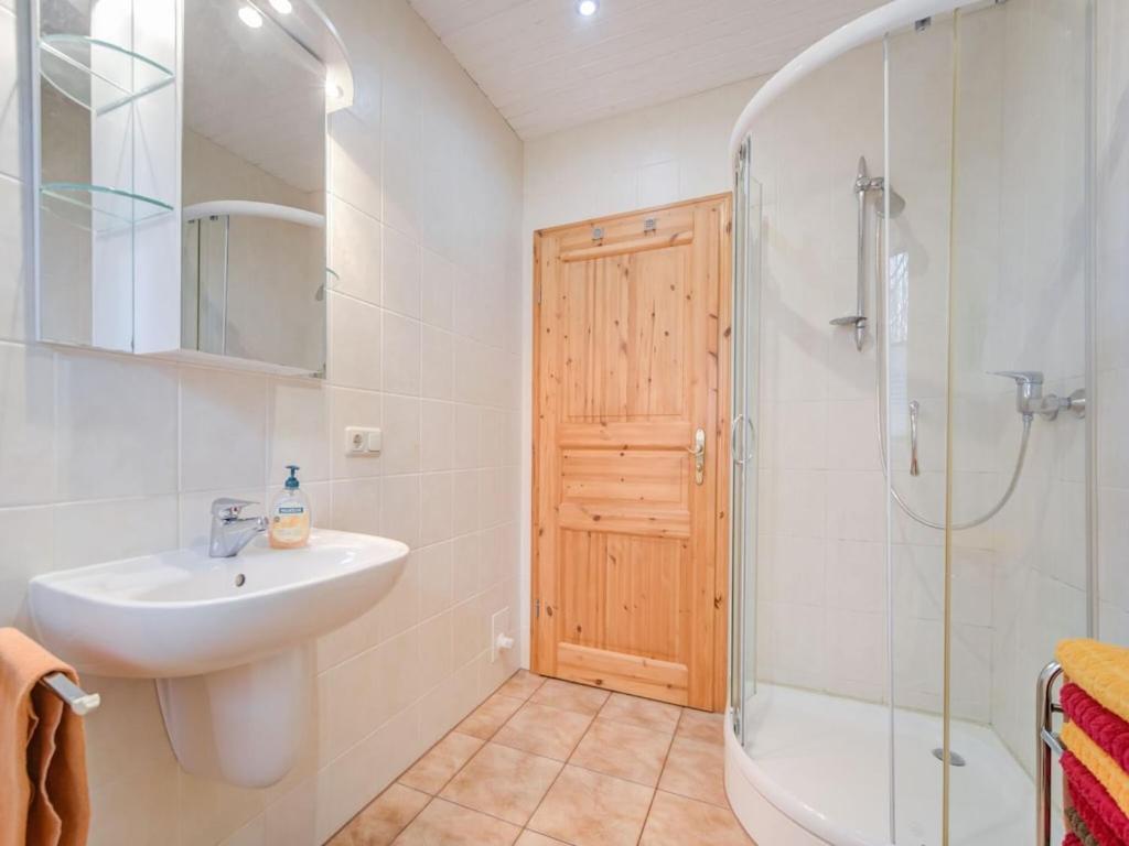 Apartment In Kuehlungsborn By The Forest Екстер'єр фото